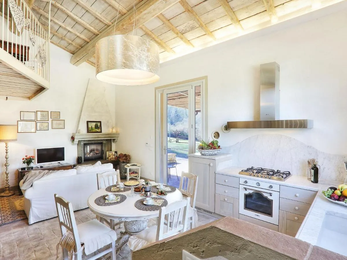 Villa Fonte Di Pillo By Interhome Querce  意大利